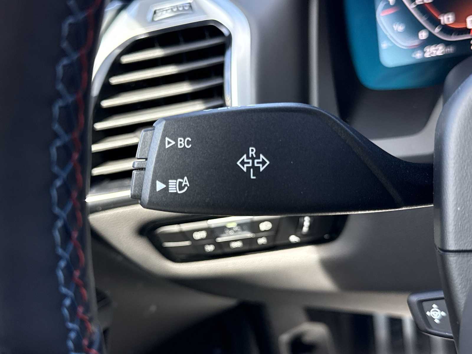 Thumbnail: 2025 BMW 8 Series - 27