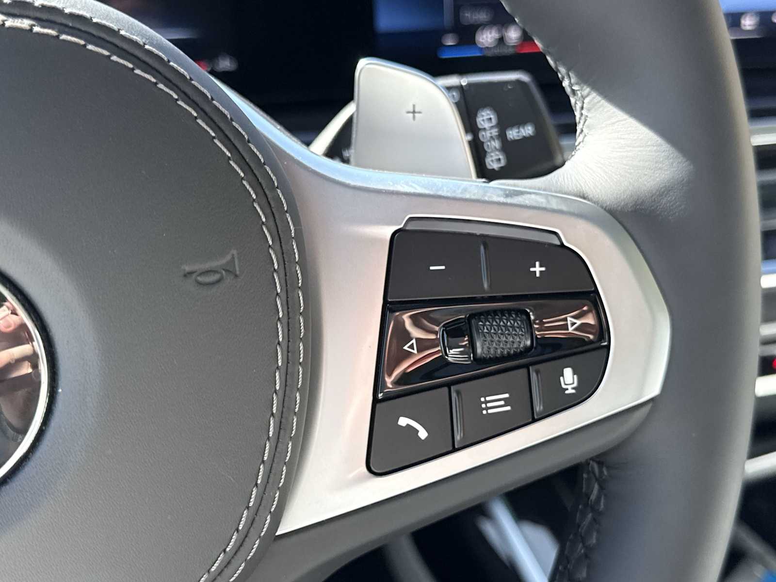 2026 BMW X7 40i - Photo 27