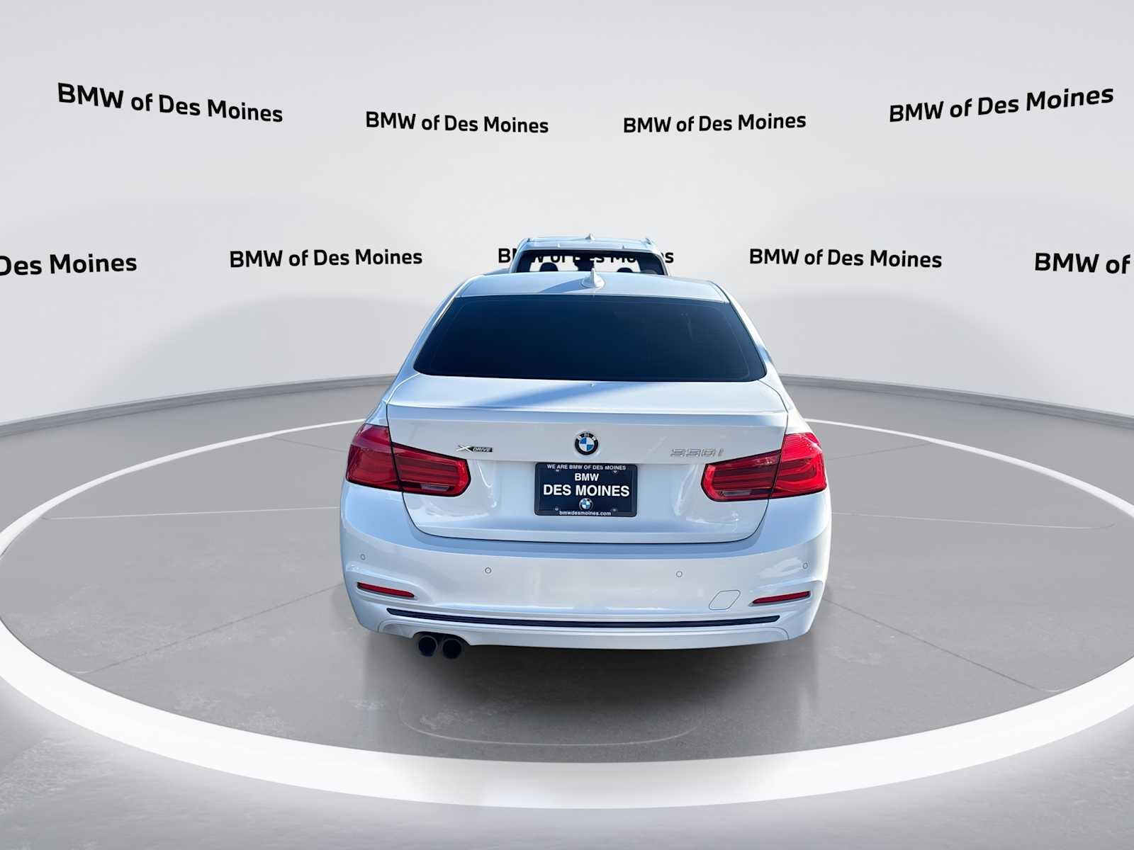 Thumbnail: 2017 BMW 3 Series - 7