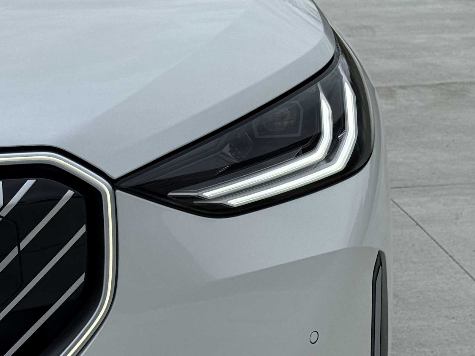 Thumbnail: 2026 BMW X3 - 11