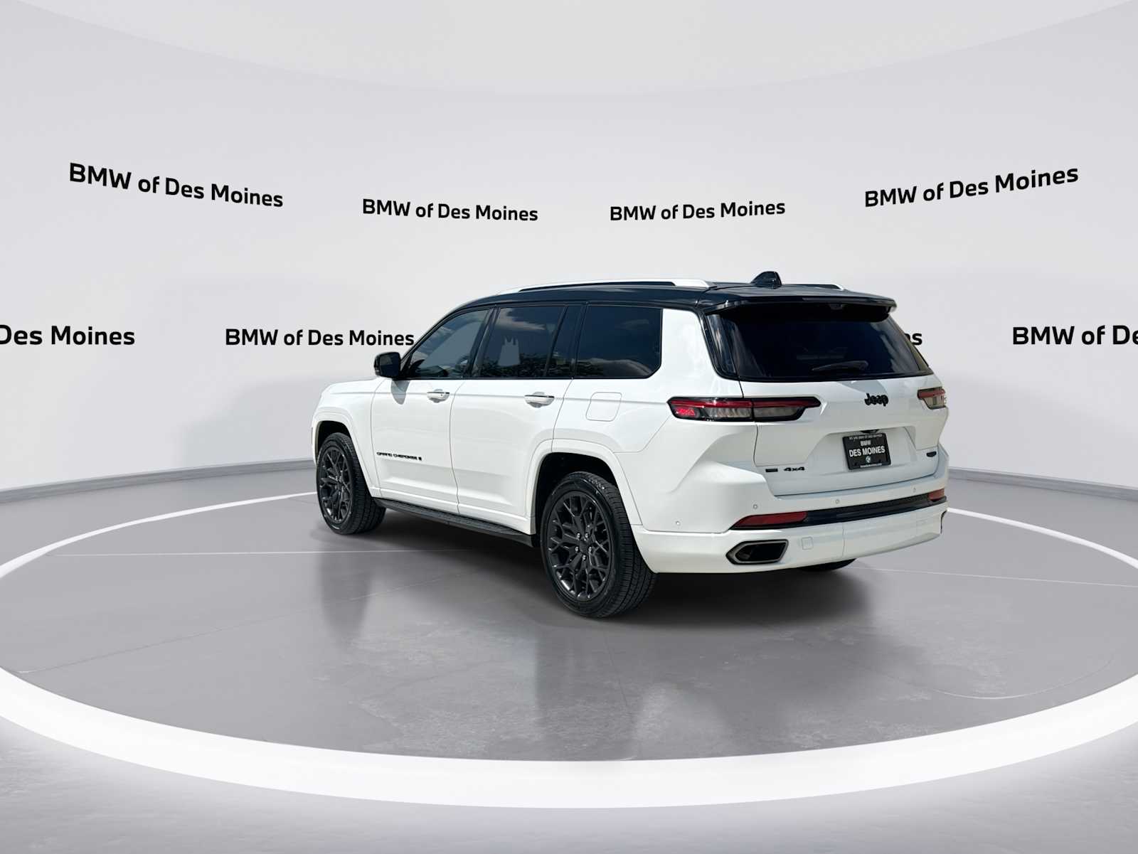 Thumbnail: 2023 Jeep Grand Cherokee - 6