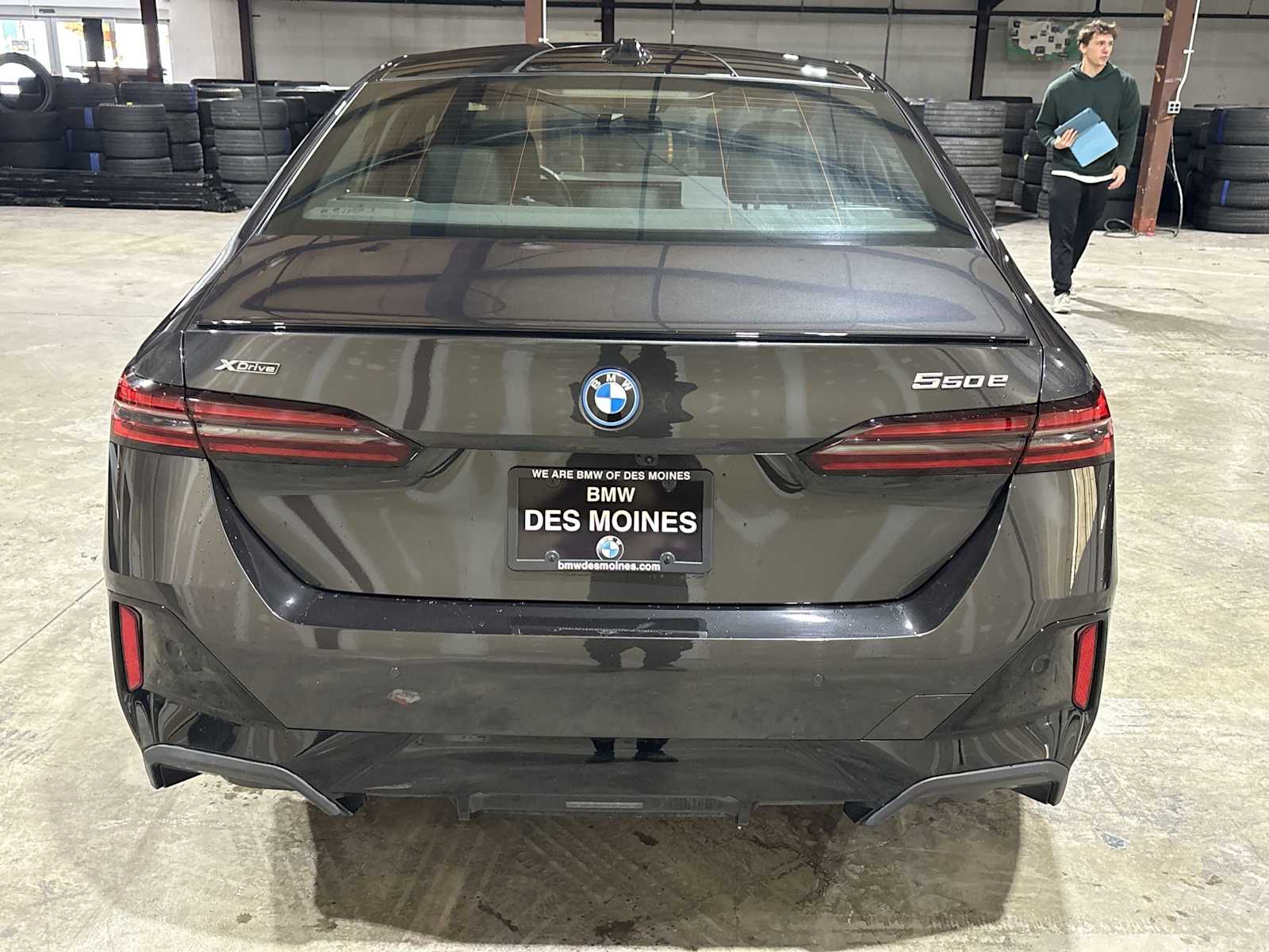 Thumbnail: 2025 BMW 5 Series - 13