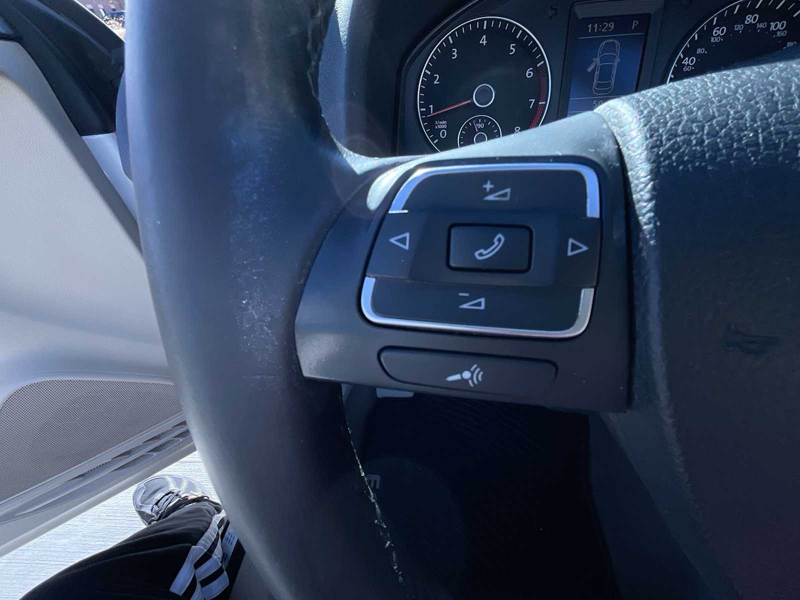 Thumbnail: 2014 Volkswagen Eos - 27