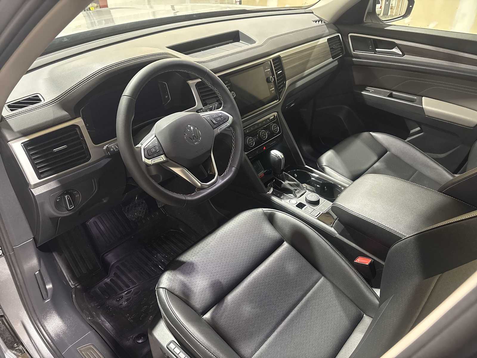 Thumbnail: 2023 Volkswagen Atlas - 10