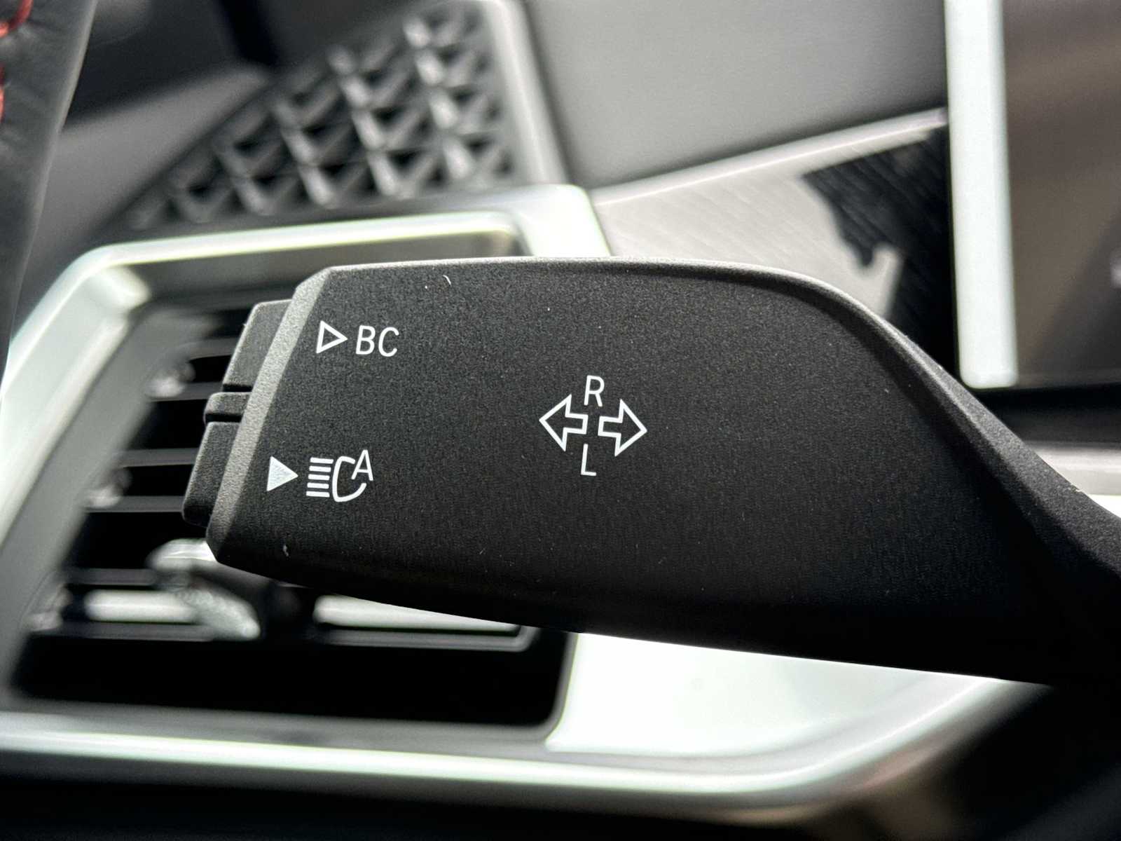 Thumbnail: 2026 BMW X7 - 29