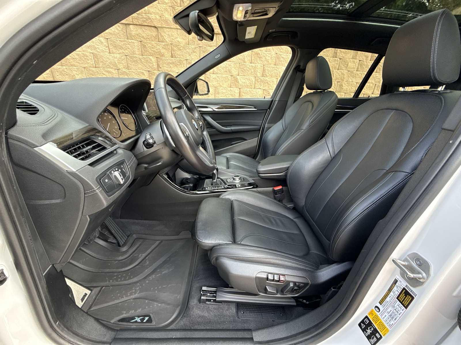 Thumbnail: 2021 BMW X1 - 10