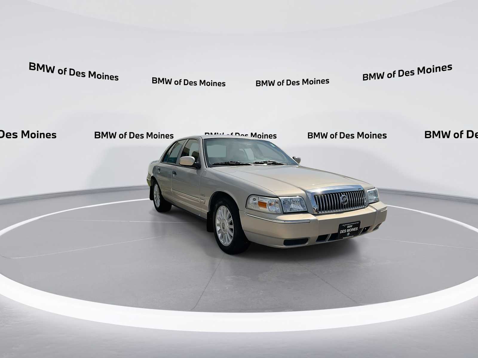 Used 2009 Mercury Grand Marquis LS with VIN 2MEHM75V79X626680 for sale in Urbandale, IA