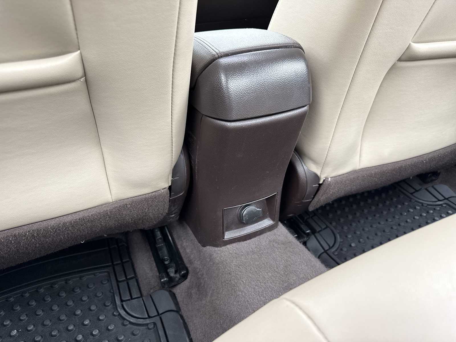 Thumbnail: 2014 Chevrolet Cruze - 38