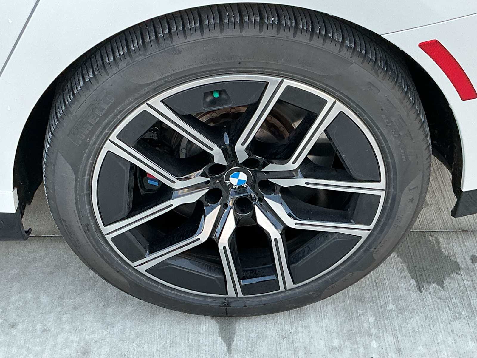 Thumbnail: 2024 BMW 7 Series - 18