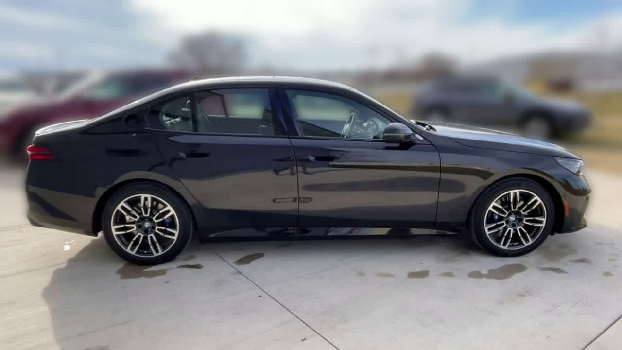 2024 BMW 5 Series 530i xDrive 9