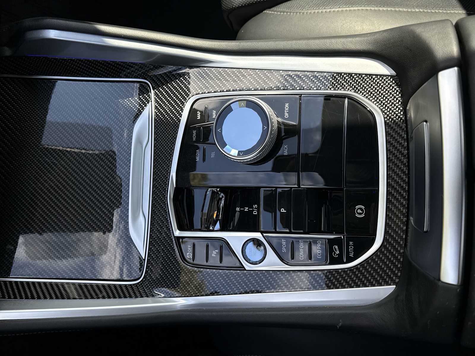 Thumbnail: 2025 BMW X6 - 30