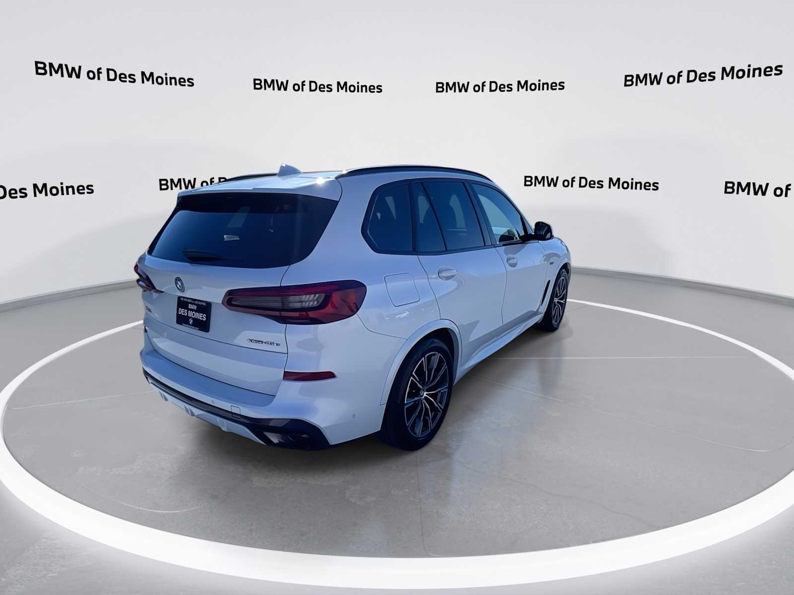 Thumbnail: 2023 BMW X5 - 8