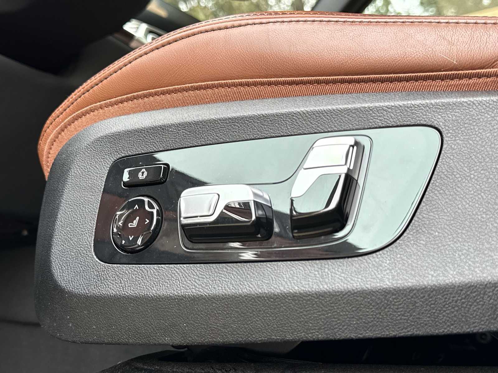 Thumbnail: 2022 BMW X5 - 18