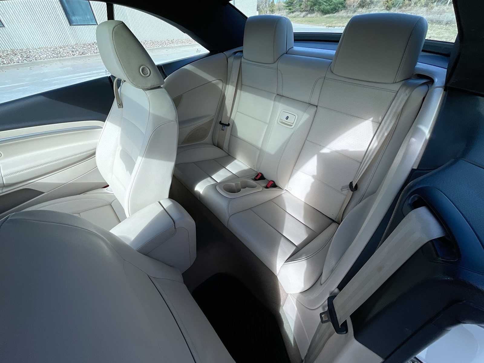 Thumbnail: 2014 Volkswagen Eos - 12