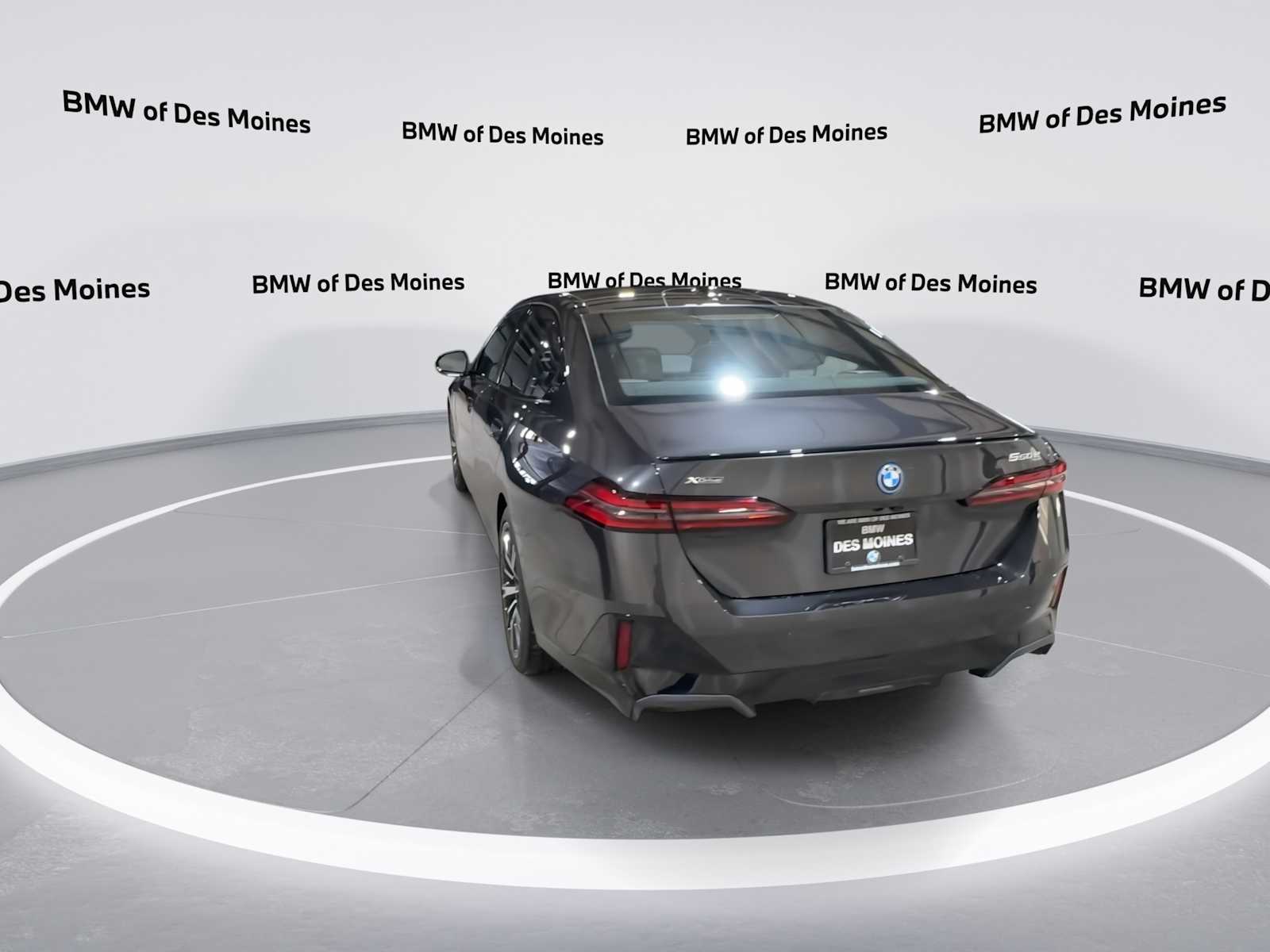 Thumbnail: 2025 BMW 5 Series - 6