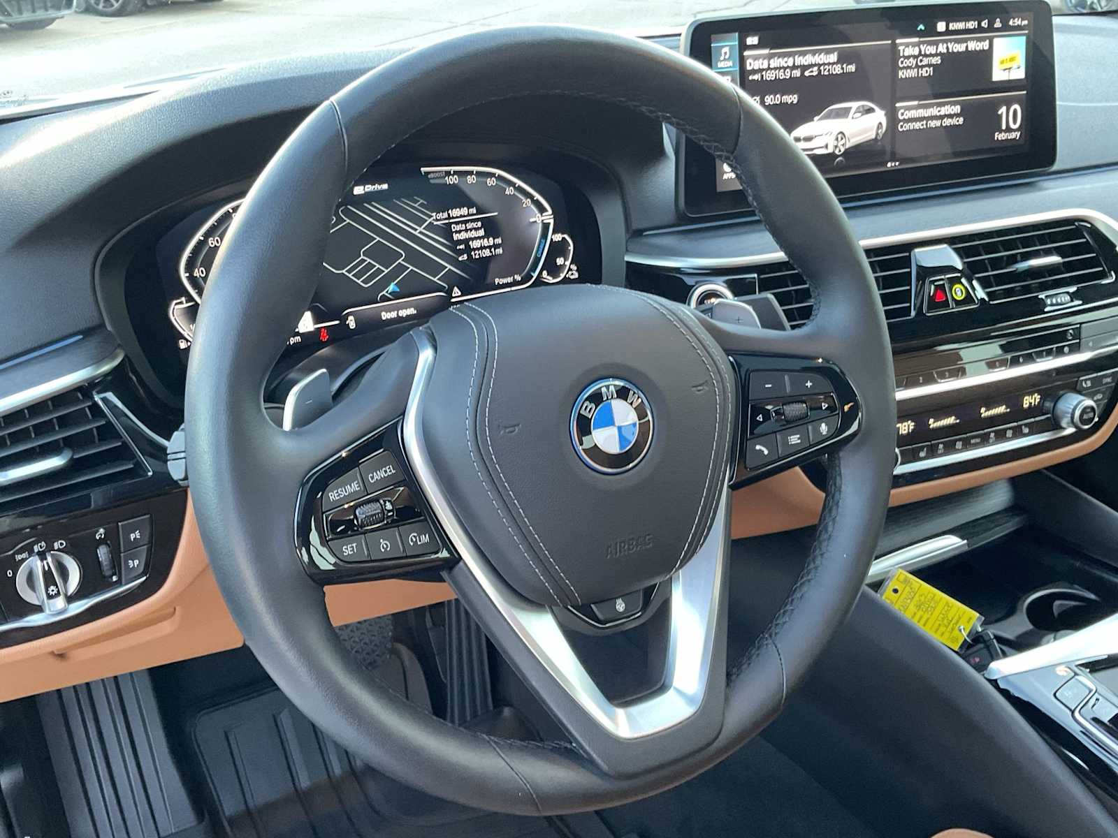 Thumbnail: 2023 BMW 5 Series - 24