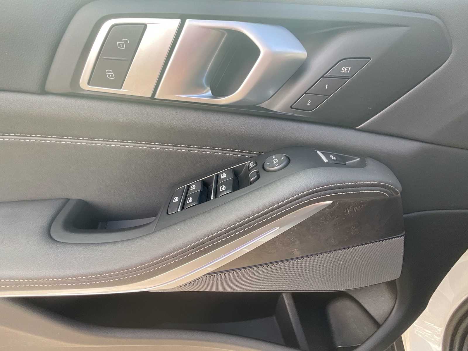 Thumbnail: 2025 BMW X5 - 18