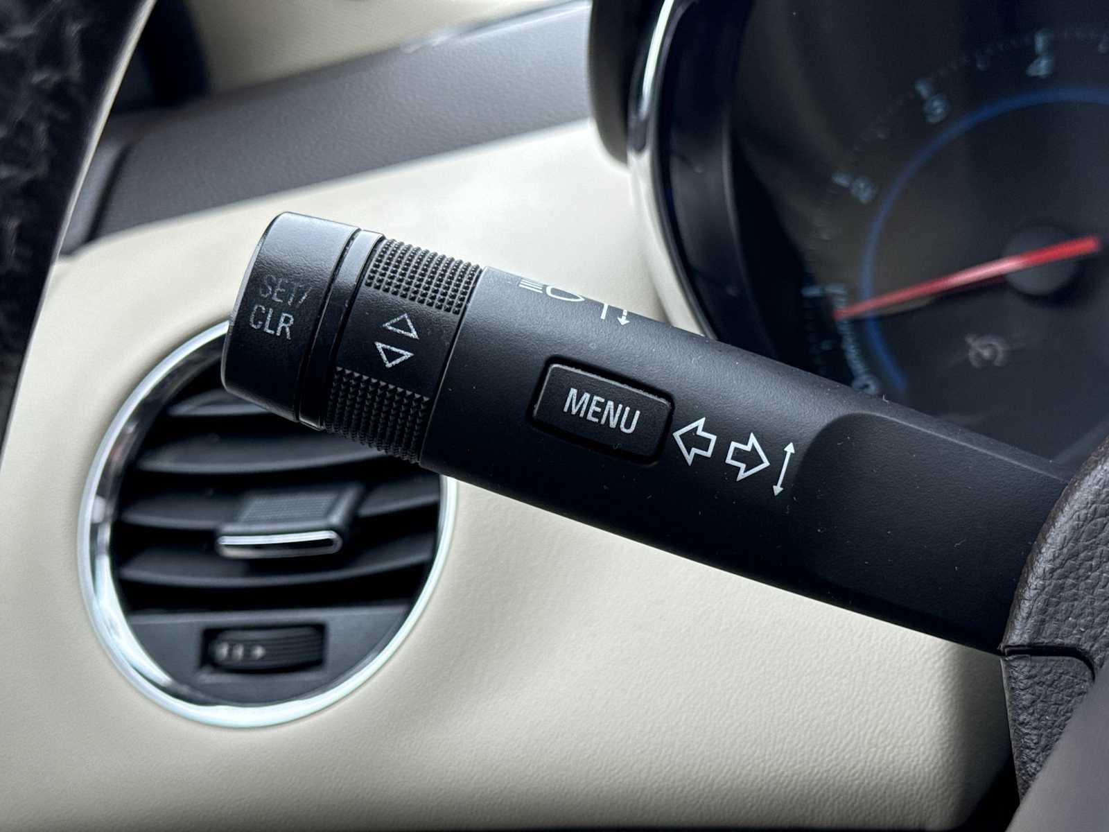 Thumbnail: 2014 Chevrolet Cruze - 29