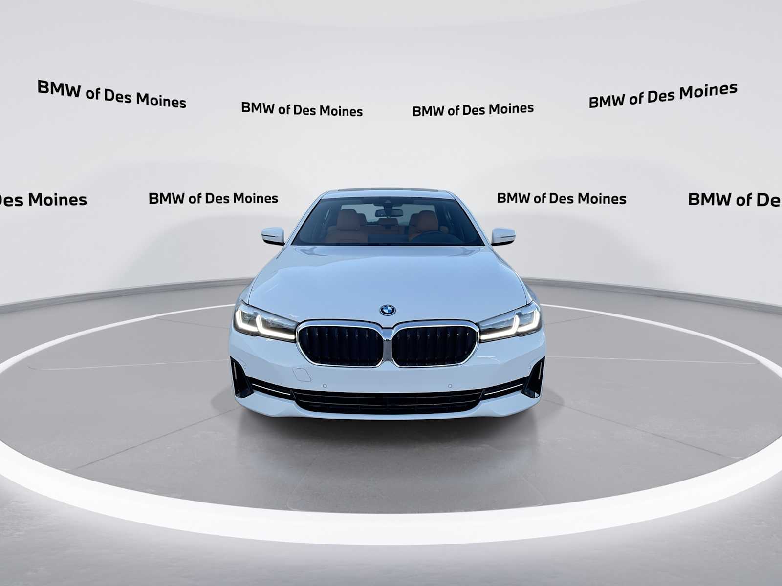 Thumbnail: 2023 BMW 5 Series - 3