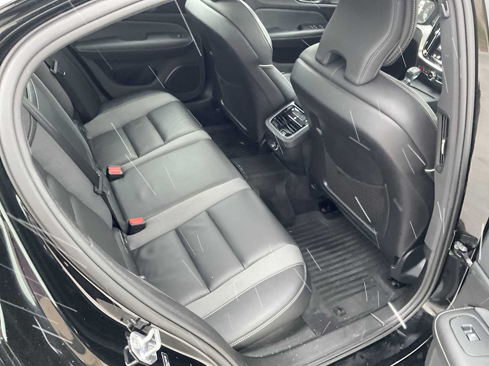 Thumbnail: 2020 Volvo S60 - 13