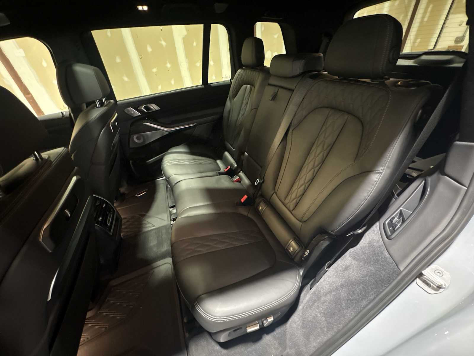 Thumbnail: 2023 BMW X7 - 21