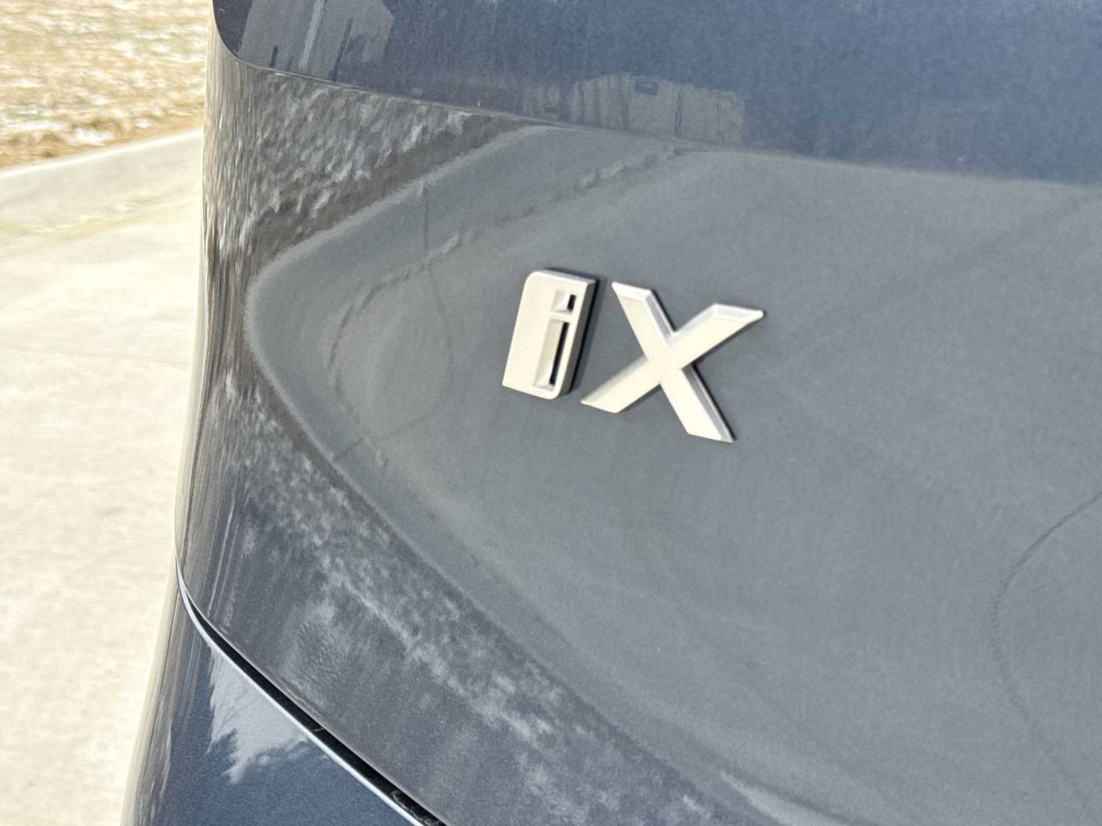 Thumbnail: 2026 BMW iX - 13