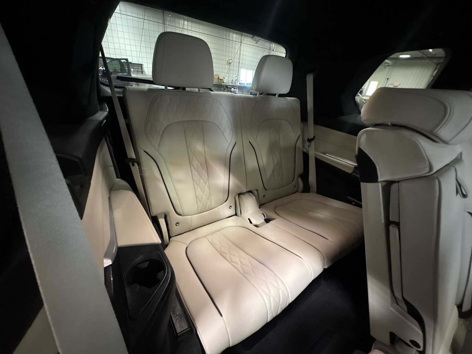 Thumbnail: 2024 BMW X7 - 21