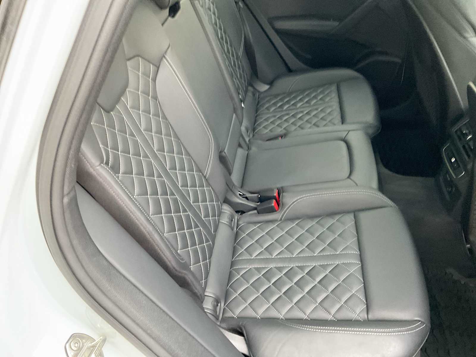 Thumbnail: 2024 Audi SQ5 - 22