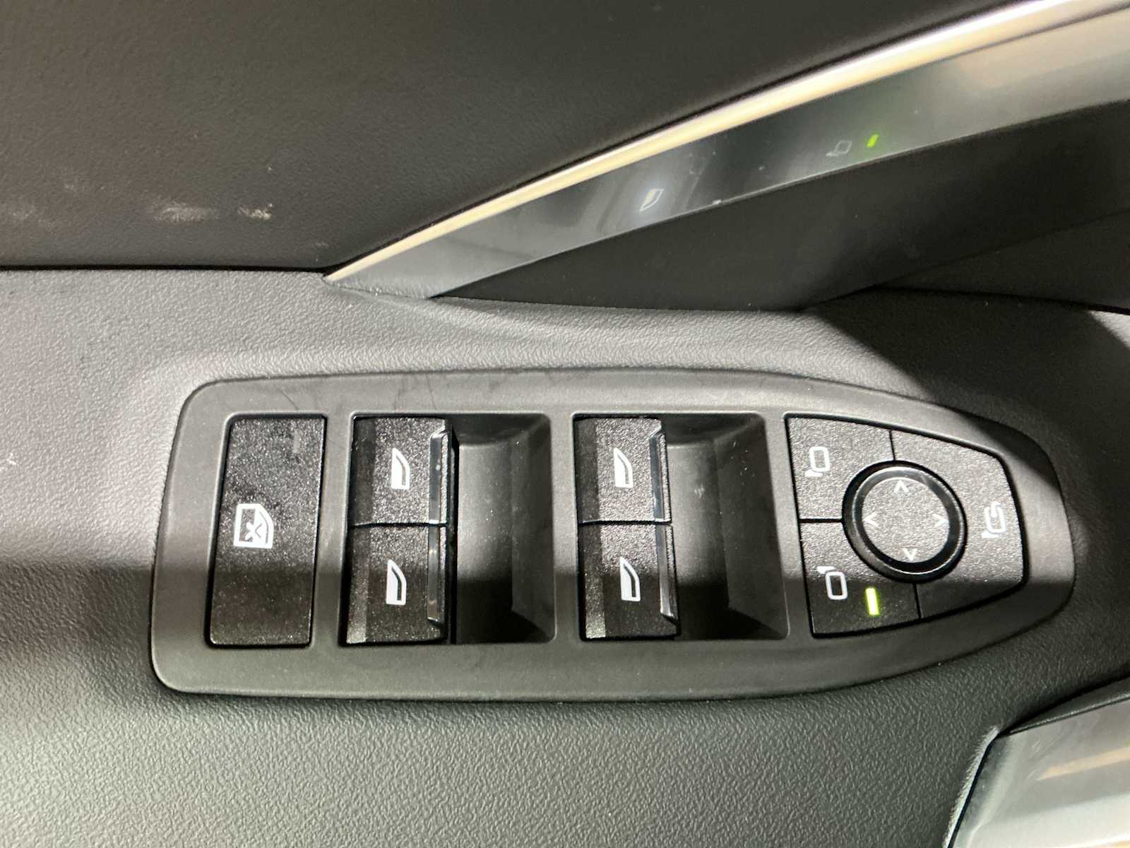 Thumbnail: 2025 BMW X1 - 17