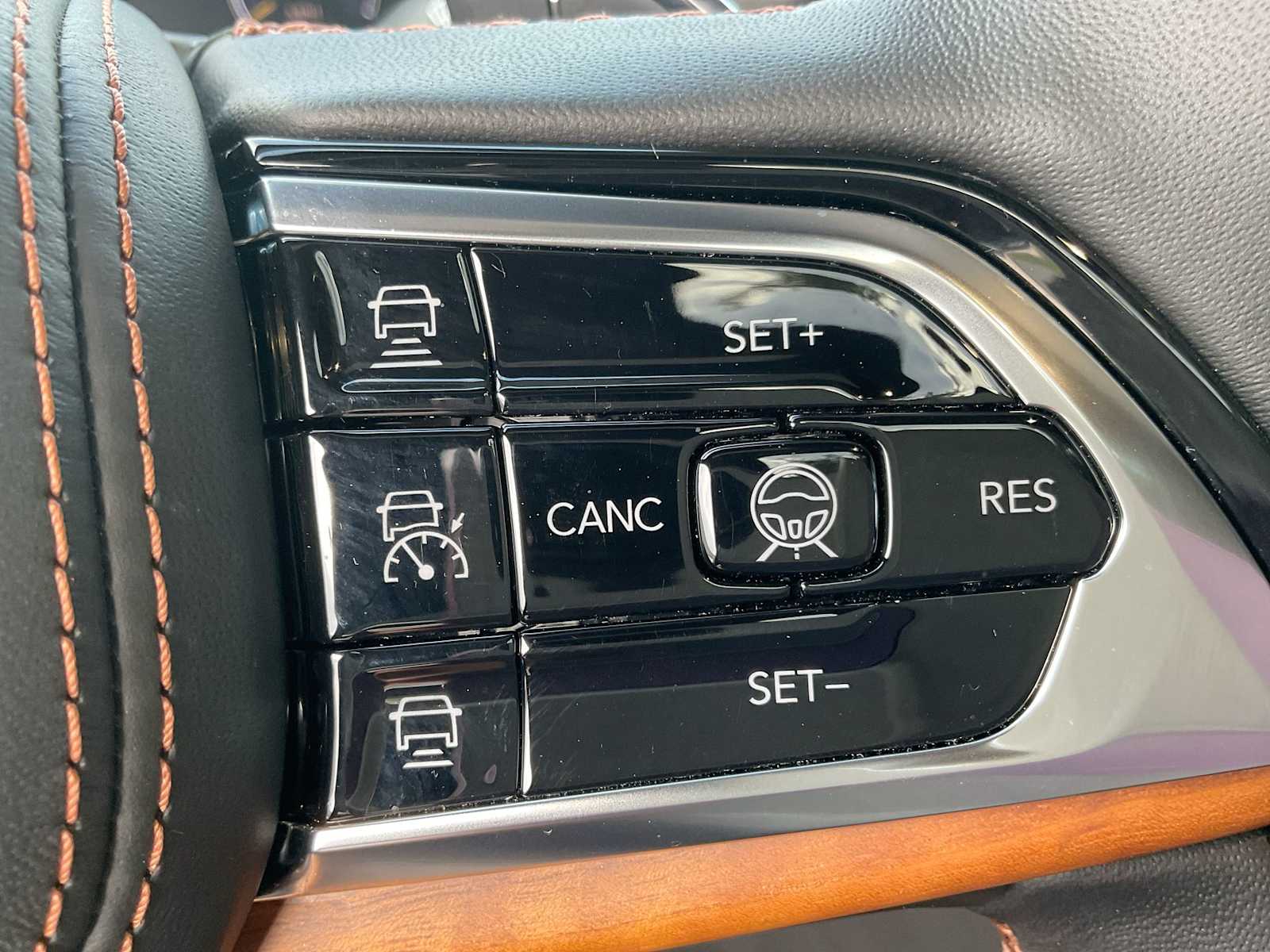 Thumbnail: 2025 Jeep Grand Cherokee - 26