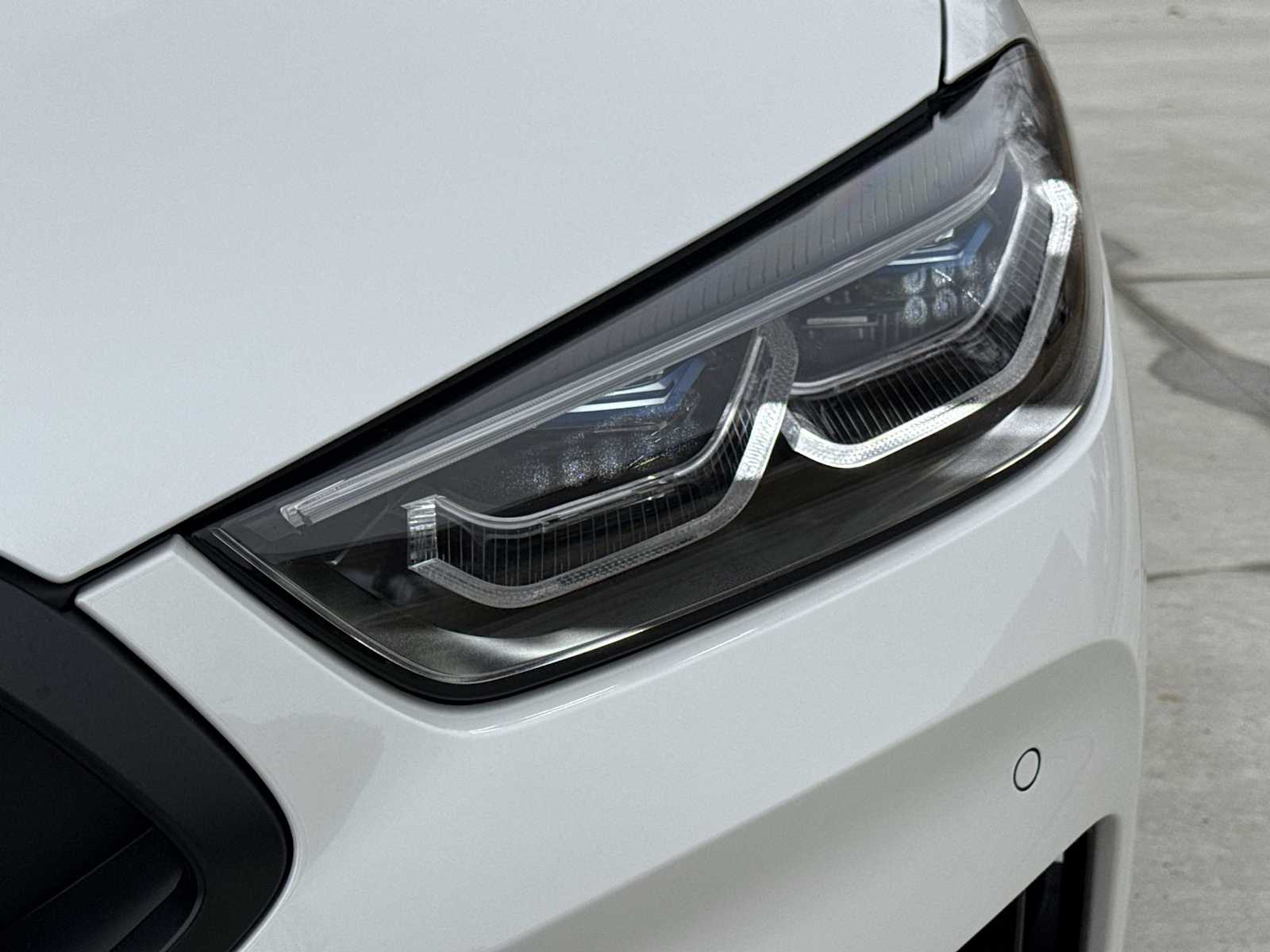 2026 BMW 8 Series 840i - Photo 11