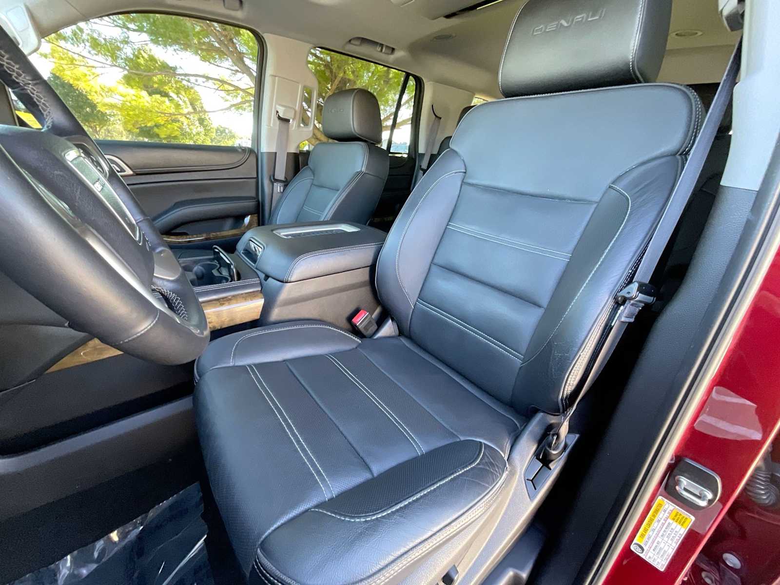 Thumbnail: 2016 GMC Yukon - 17