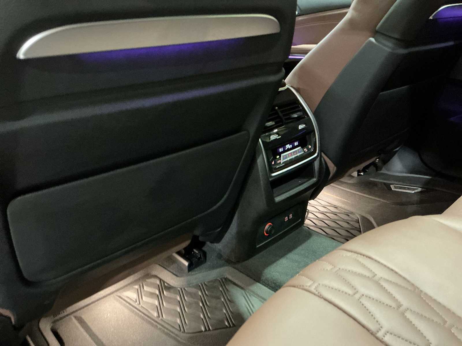 Thumbnail: 2025 BMW X7 - 19