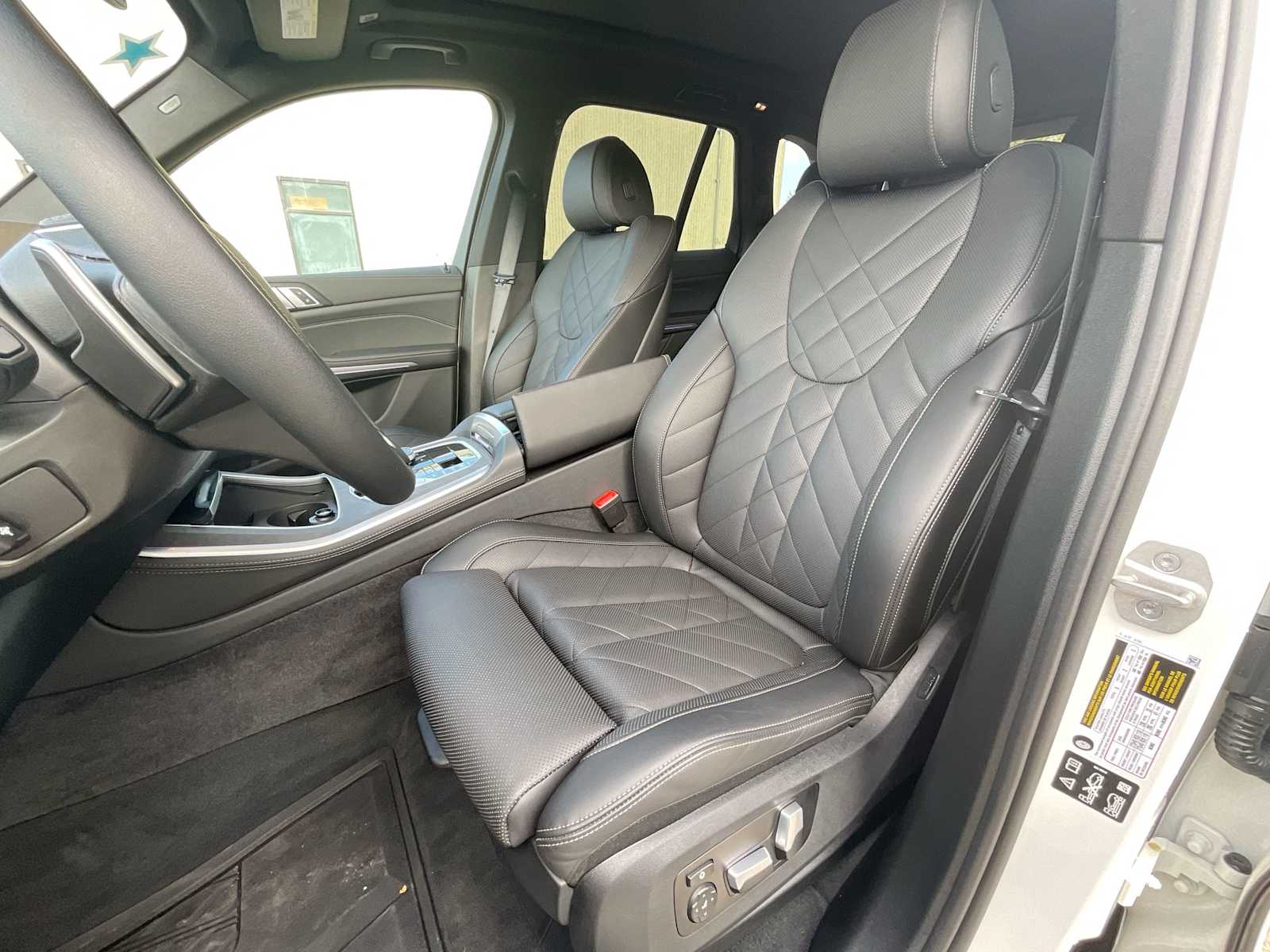 Thumbnail: 2025 BMW X5 - 17