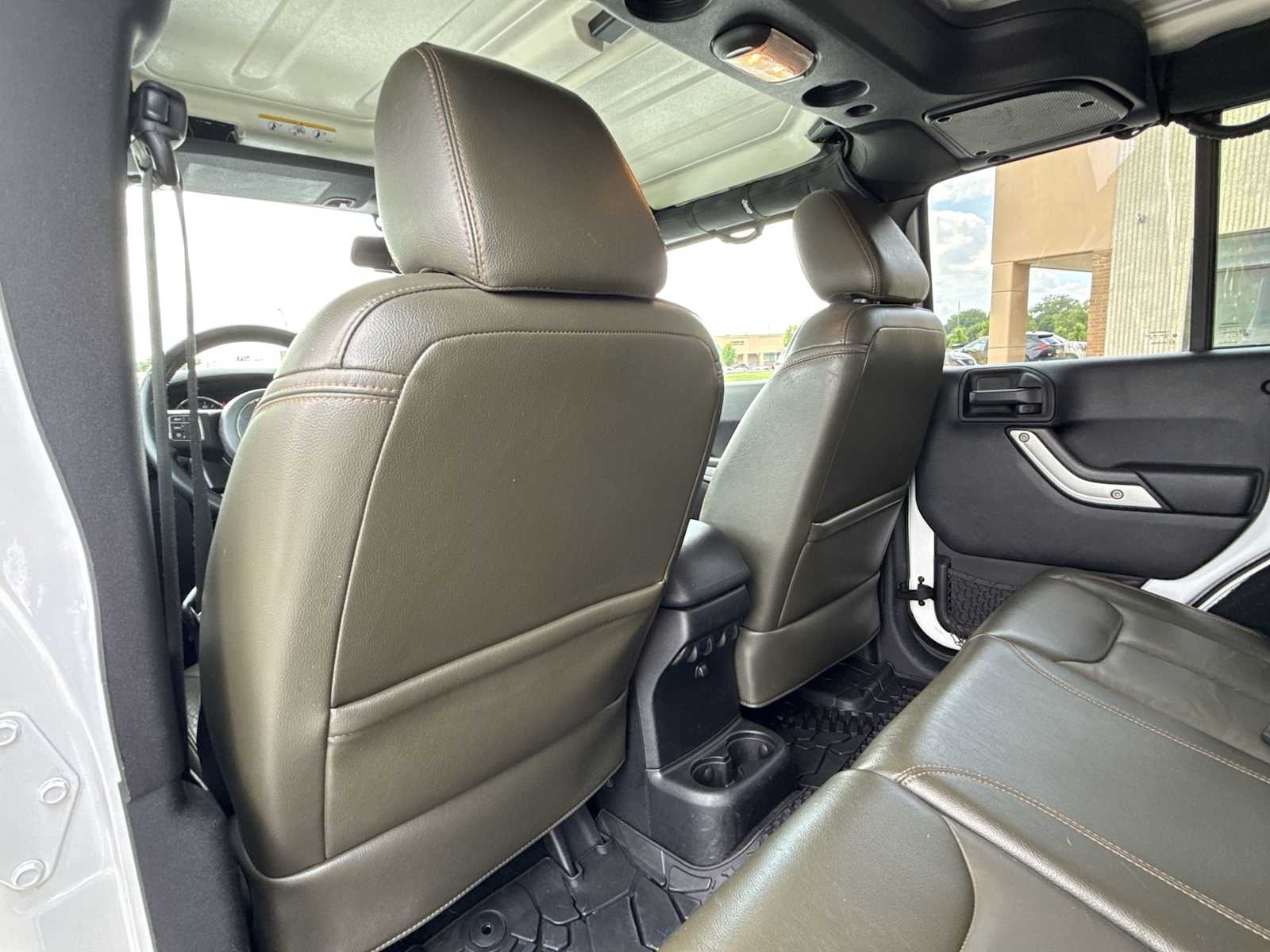 Thumbnail: 2016 Jeep Wrangler - 20