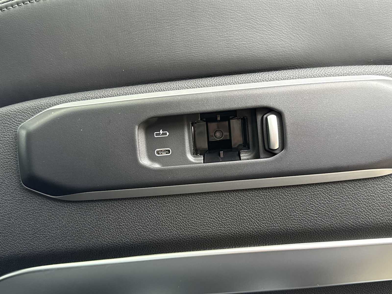 Thumbnail: 2026 BMW X7 - 42