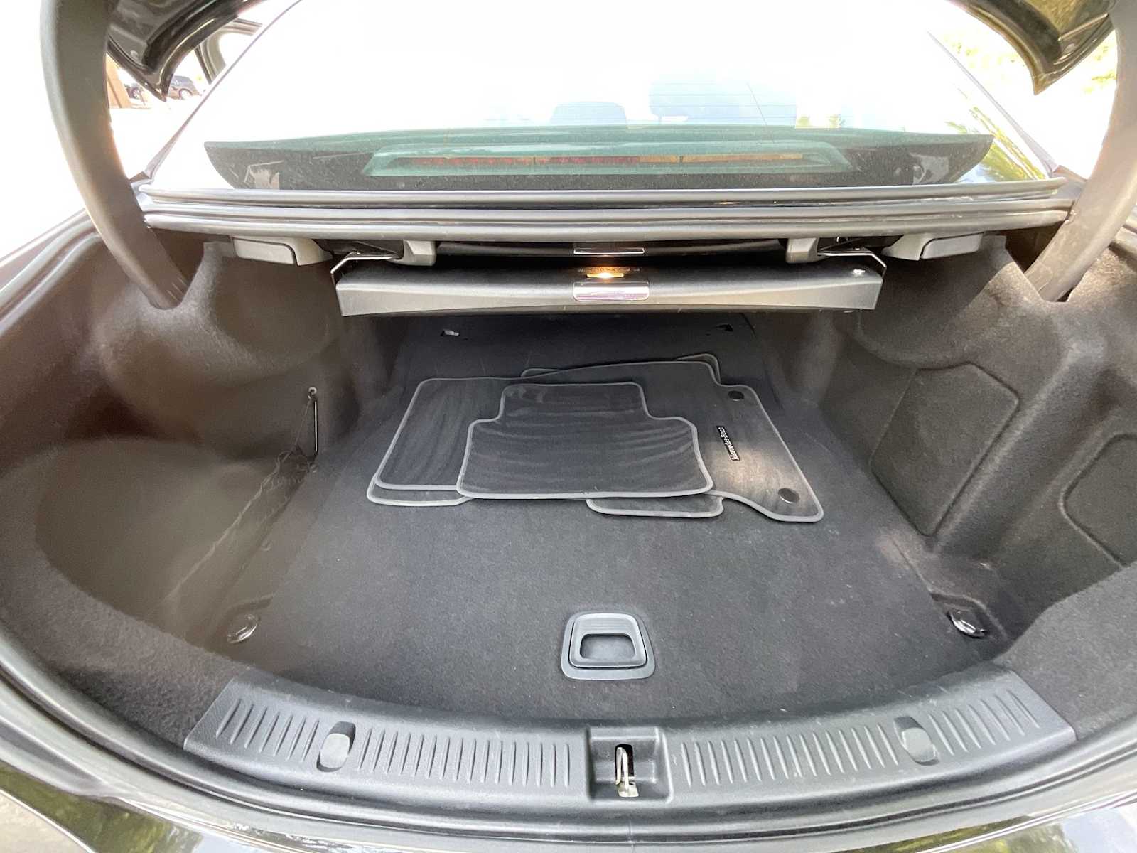 Thumbnail: 2022 Mercedes-Benz E-Class - 35