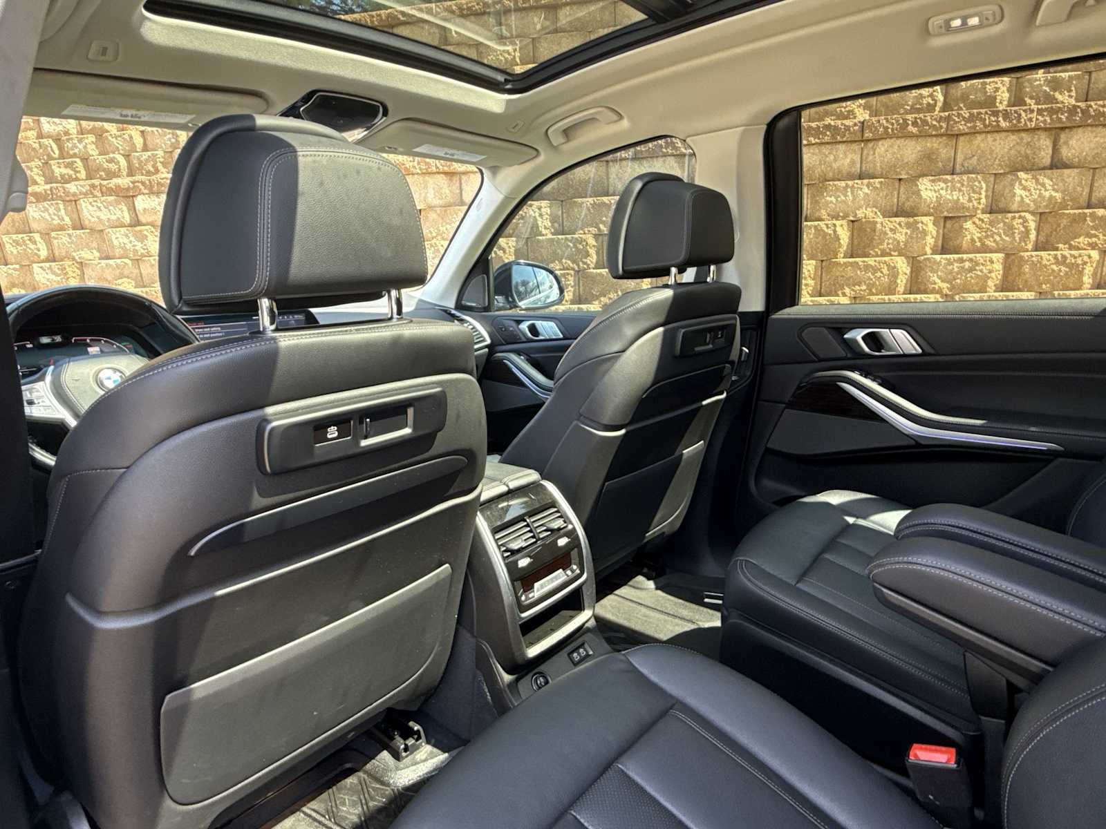 Thumbnail: 2019 BMW X7 - 19