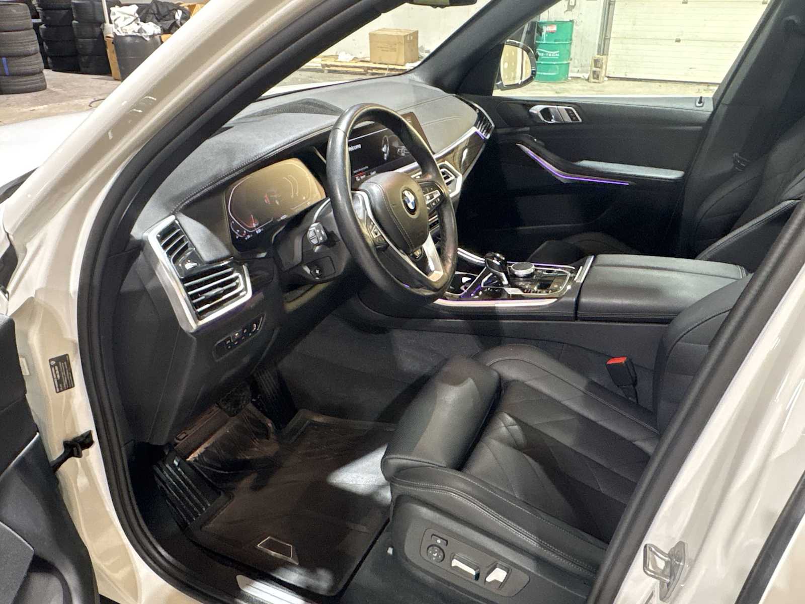 Thumbnail: 2023 BMW X5 - 10