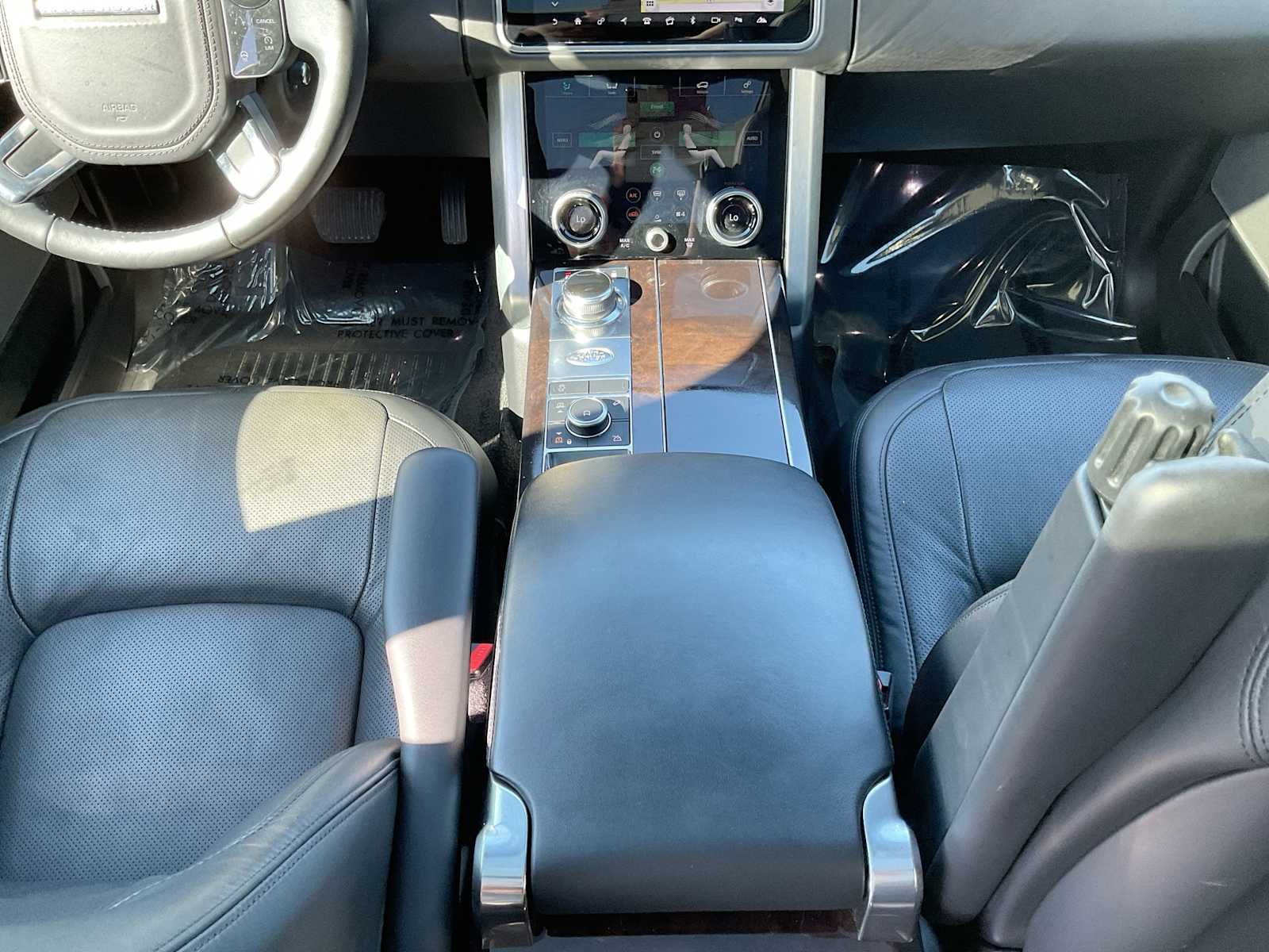 Thumbnail: 2019 Land Rover Range Rover - 30