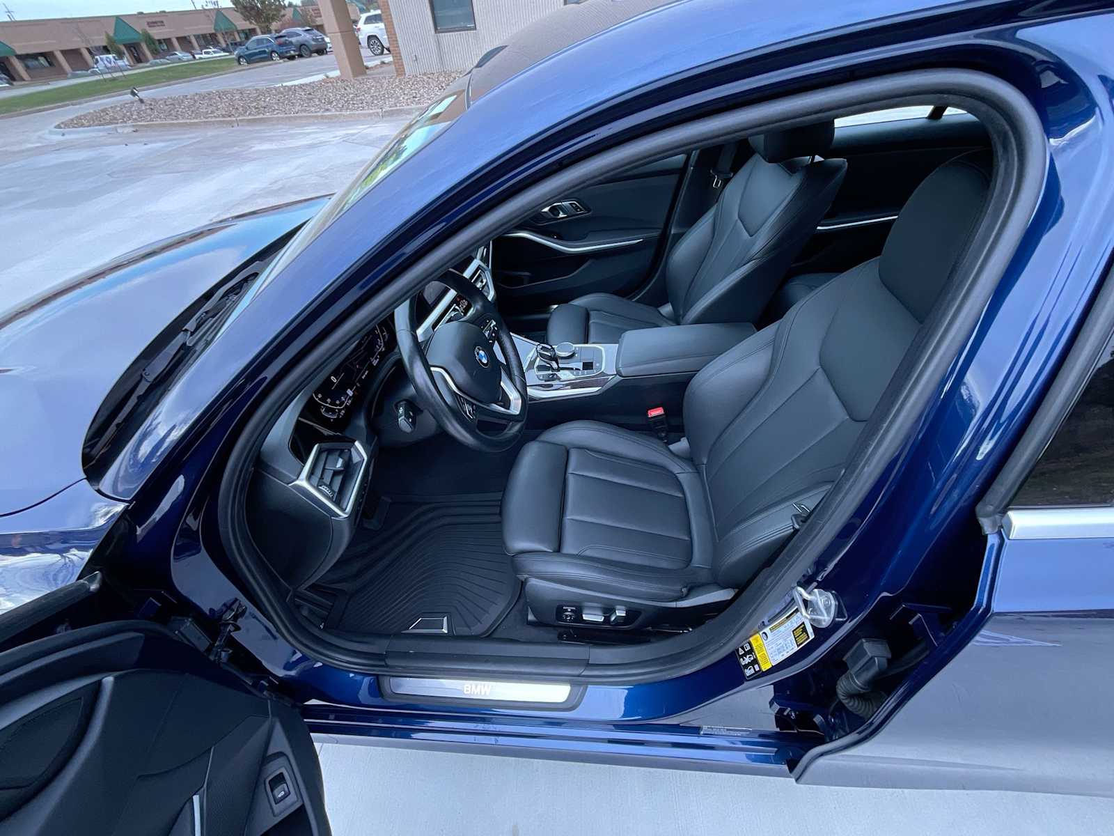 Thumbnail: 2020 BMW 3 Series - 10