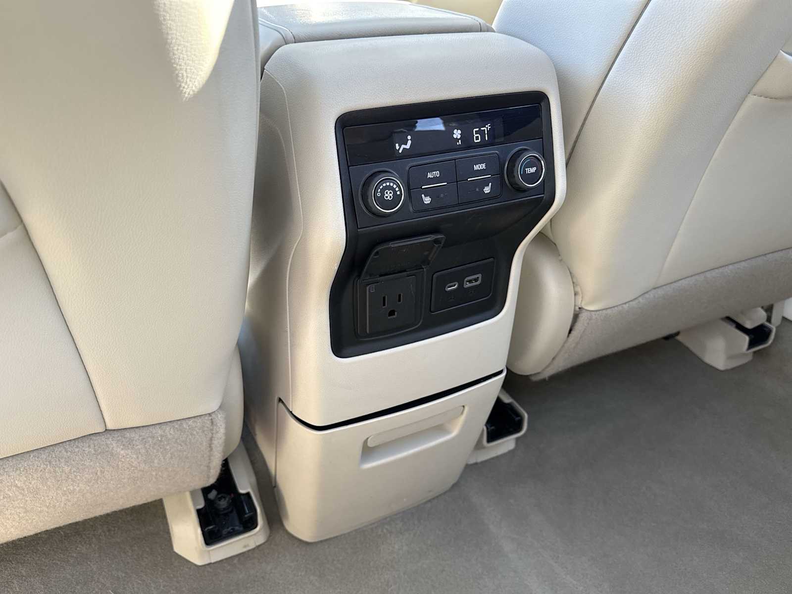 Thumbnail: 2021 GMC Acadia - 39