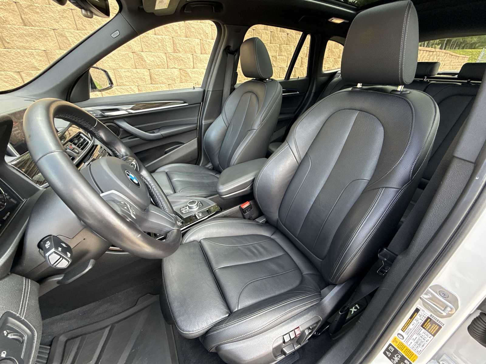 Thumbnail: 2021 BMW X1 - 17