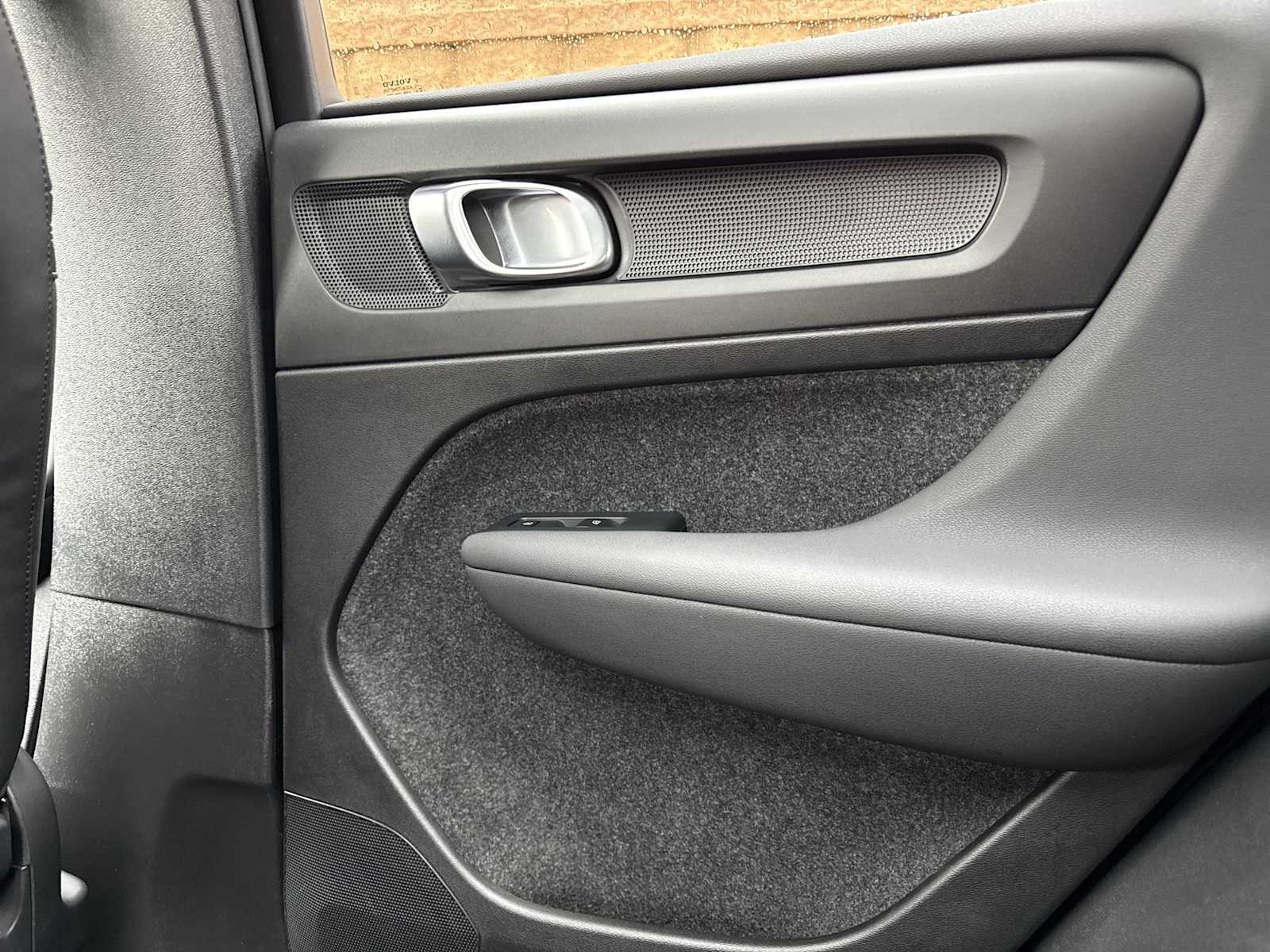 Thumbnail: 2023 Volvo XC40 - 41