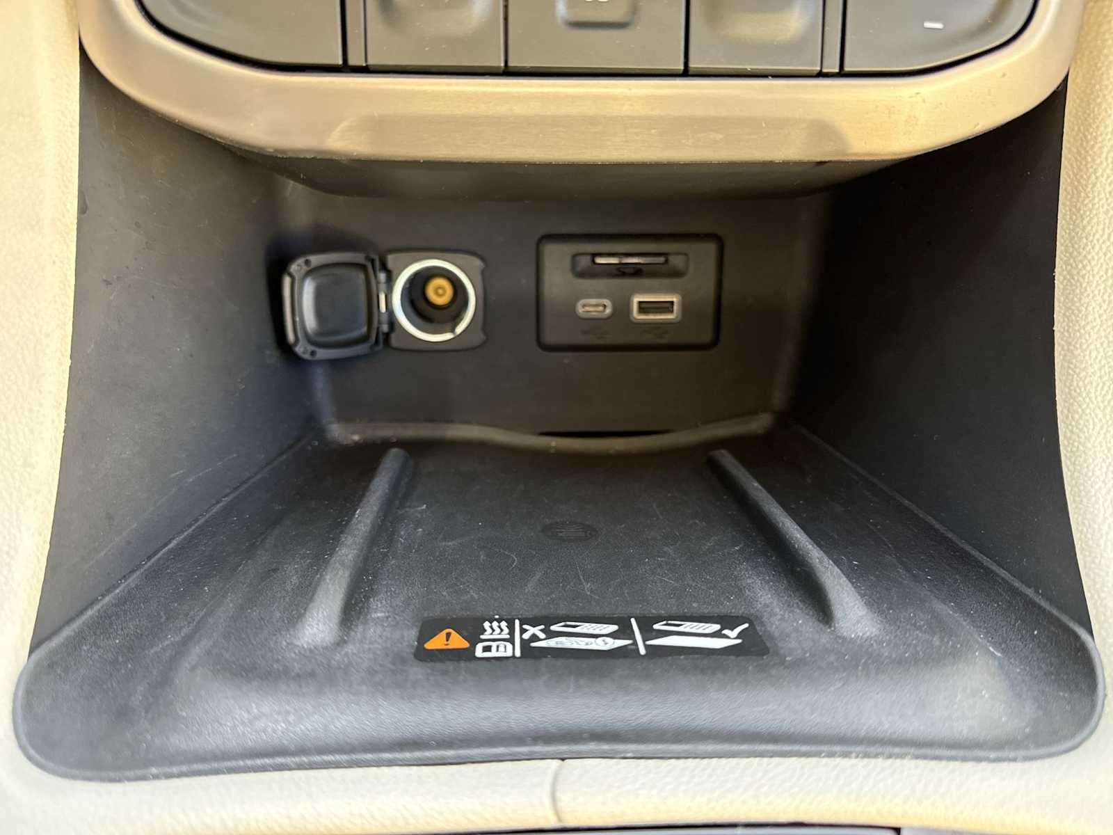 Thumbnail: 2021 GMC Acadia - 33