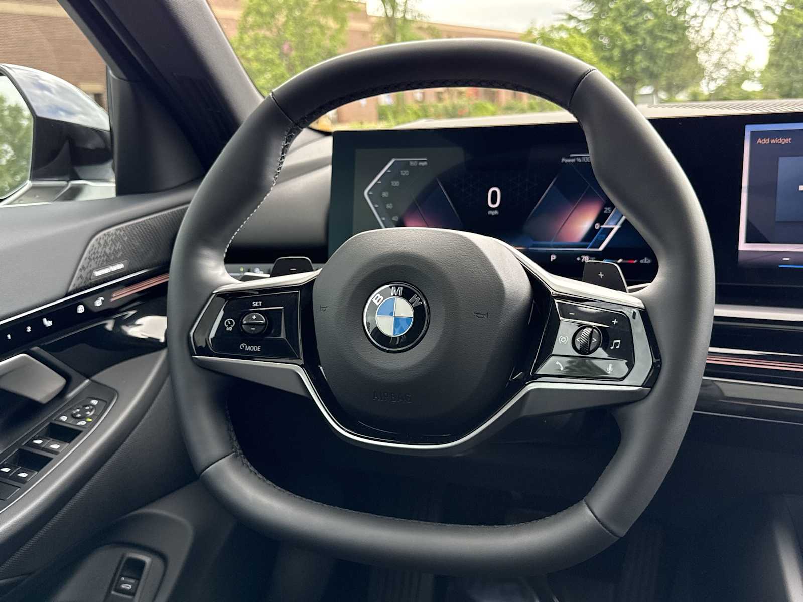 Thumbnail: 2024 BMW 5 Series - 25