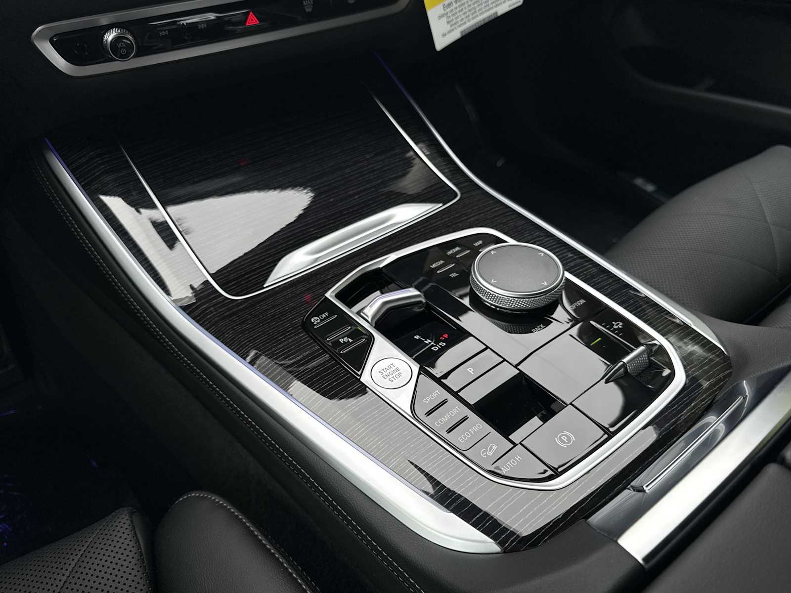 Thumbnail: 2026 BMW X5 - 30