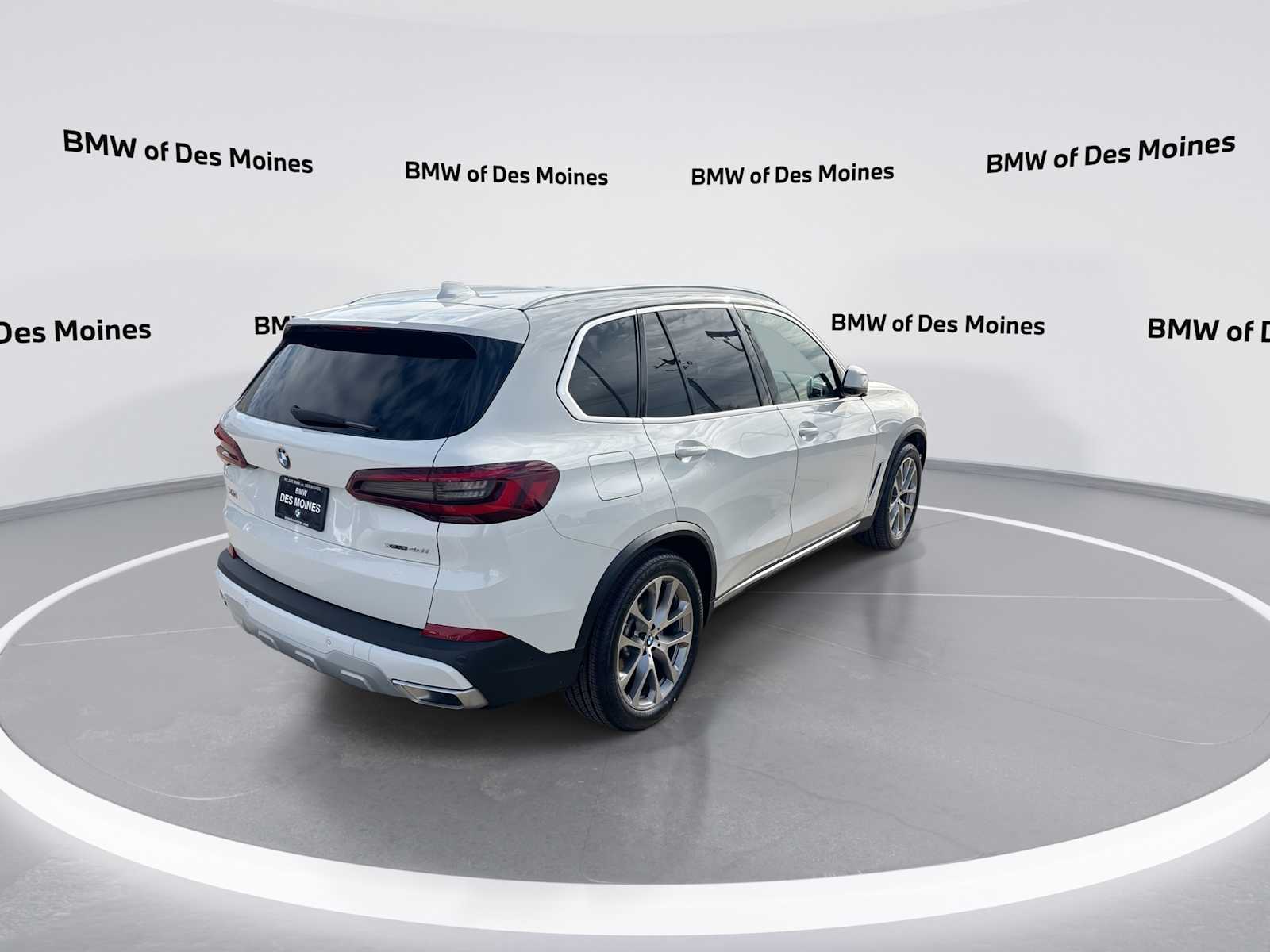 Thumbnail: 2023 BMW X5 - 8