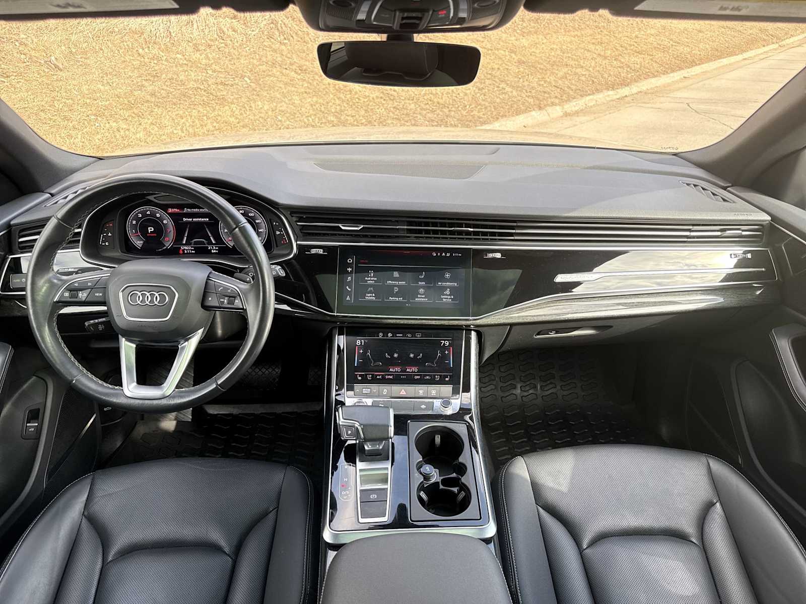 Thumbnail: 2022 Audi Q8 - 16