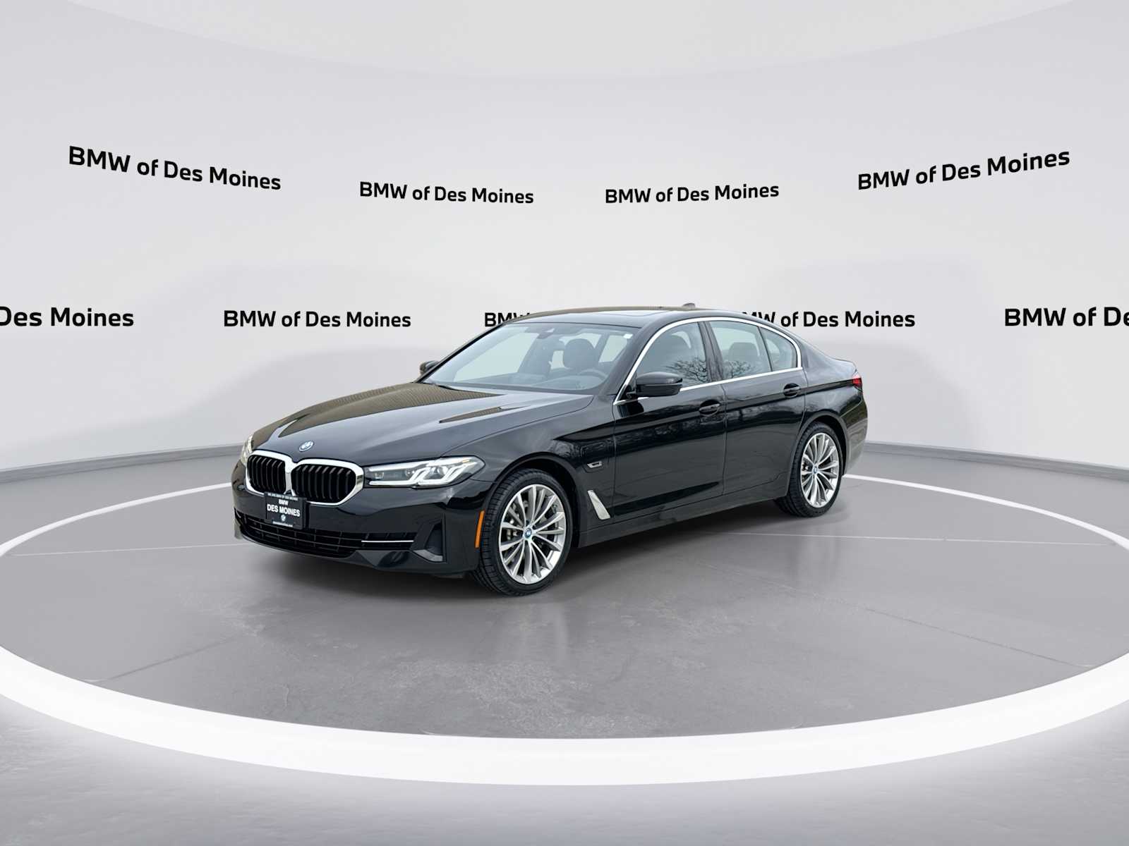 Thumbnail: 2023 BMW 5 Series - 4